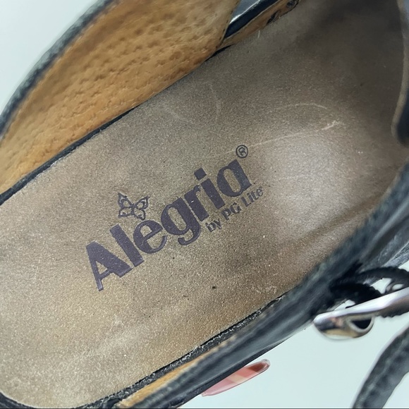ALEGRIA Classic Breezy Dusty Black Lazer Cut Clog - Picture 11 of 11